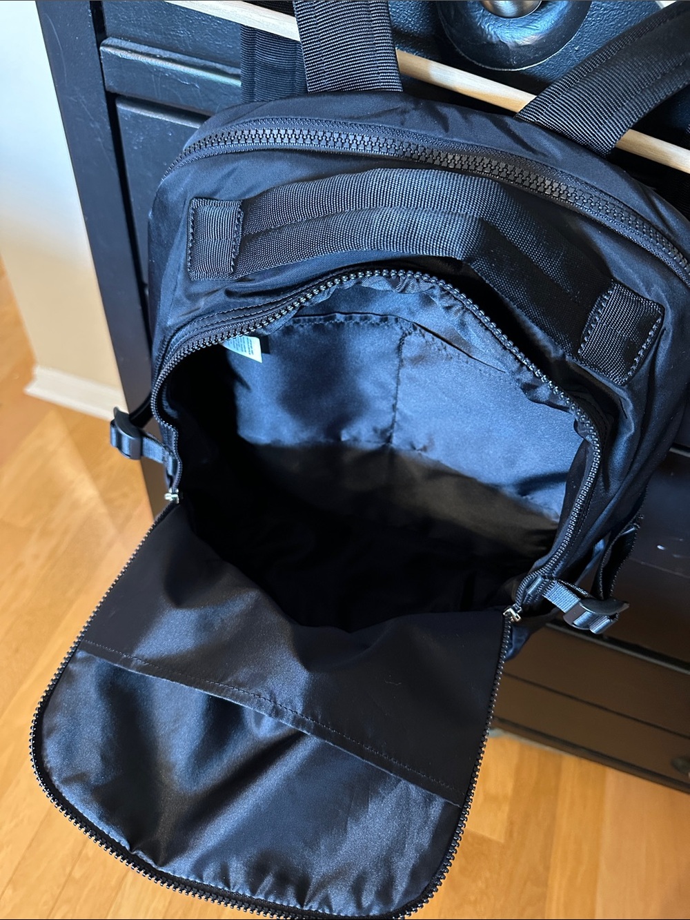 lululemon New Crew Backpack 22L - Picture 6 of 6